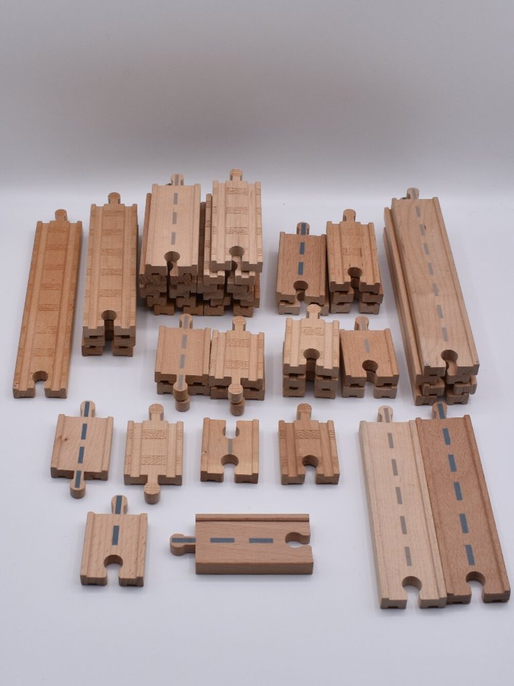 Lot of 40 Genuine REVERSIBLE 2 SIDES Thomas Roads Wooden Tracks Connectors